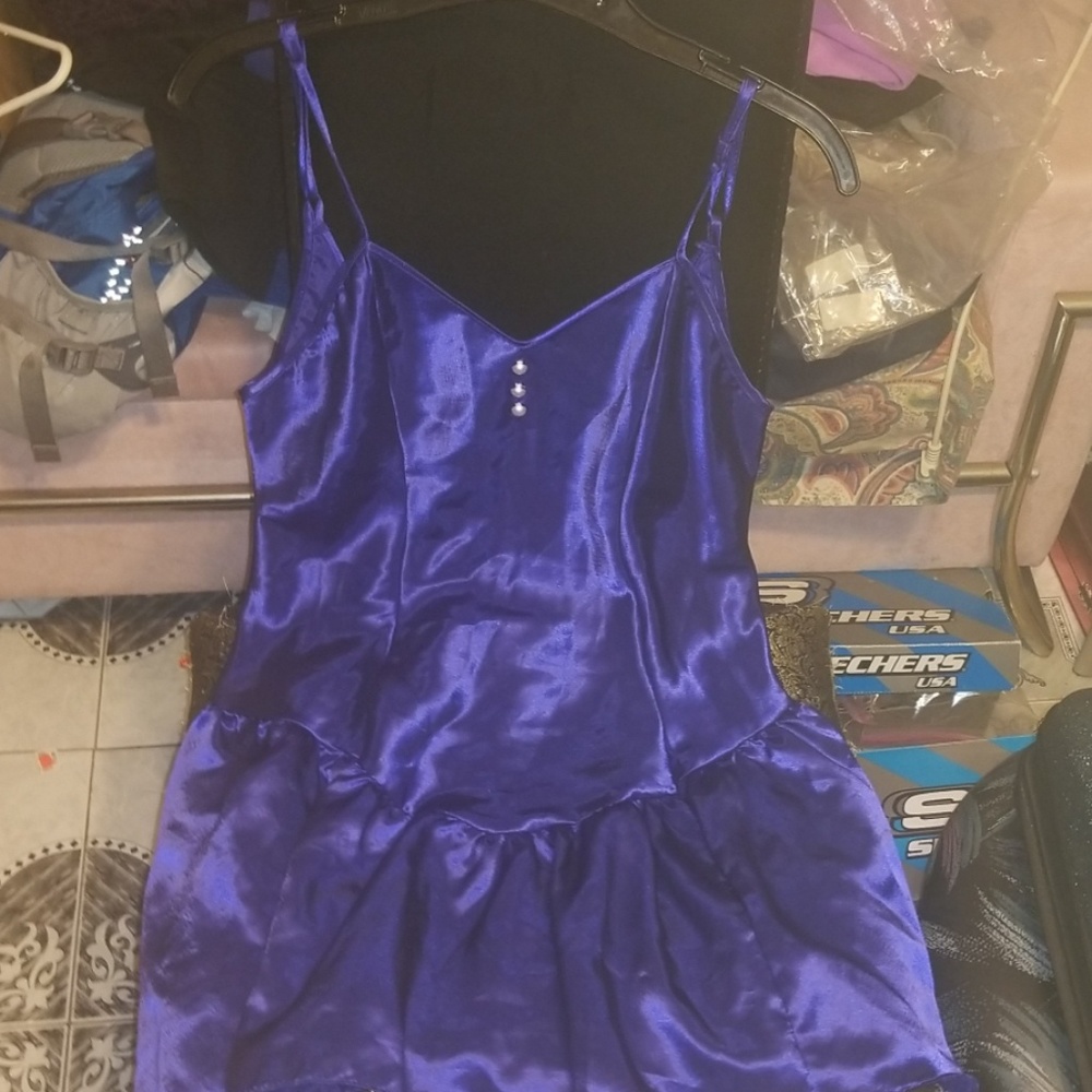 Gorgeous Deep V Back Chemise by Lady Cameo Sz M